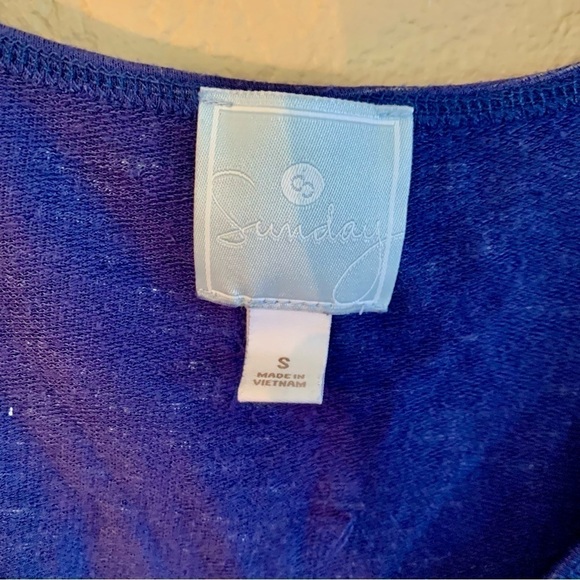 Sunday Shirt Small Navy Blue Cold Shoulder Short Sleeved Top Rayon/Spandex EUC - Picture 7 of 16